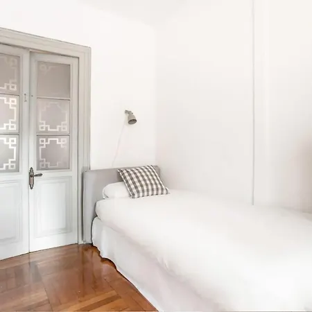 Piso Catalogado En El Centro De Appartement Gijón